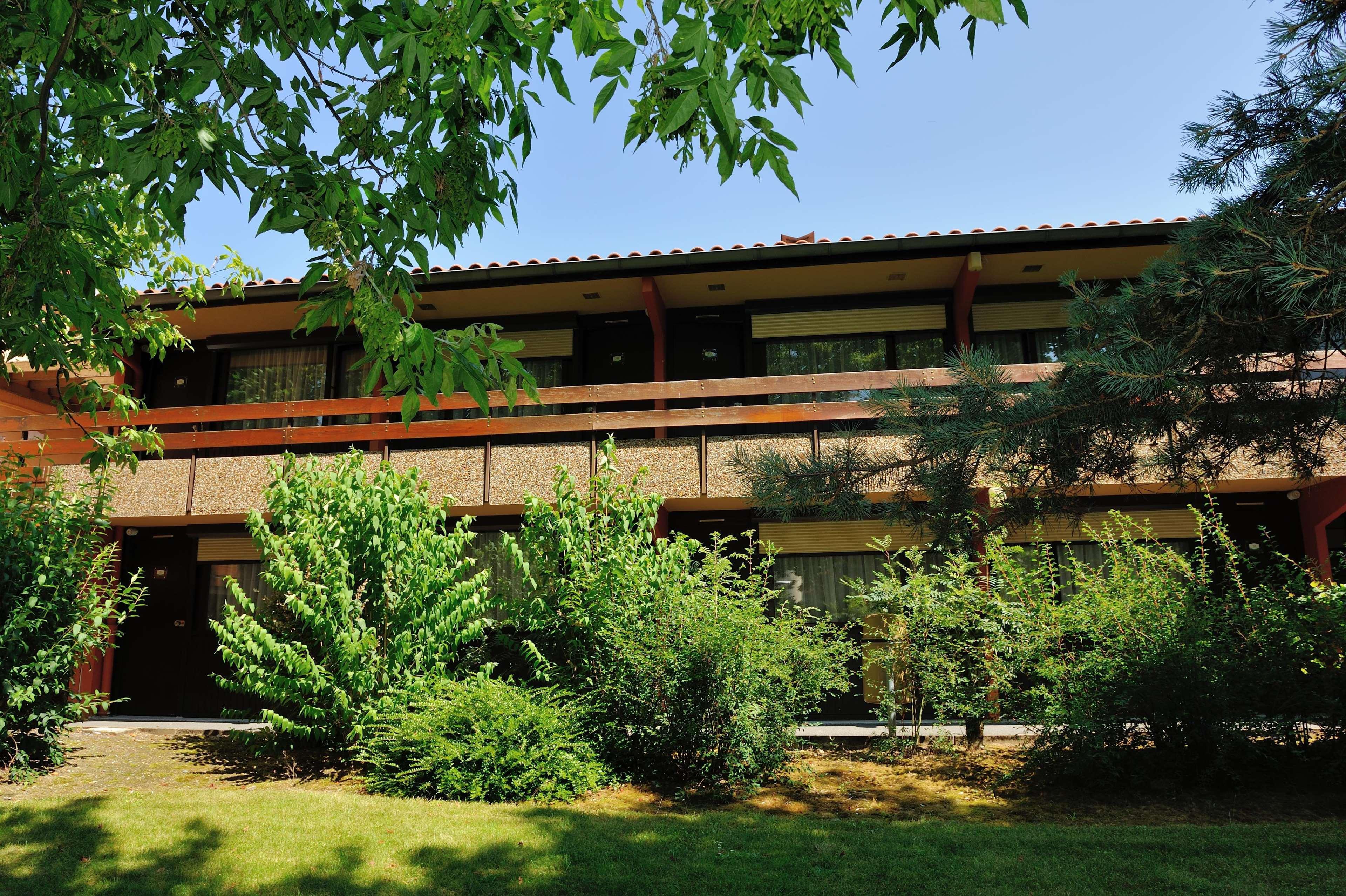 Campanile Cholet Hotel Exterior foto